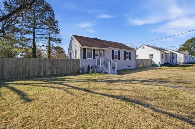 1831 Broadfield RD, Norfolk, VA 23503