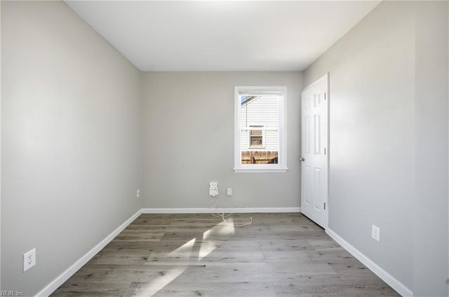 1831 Broadfield RD, Norfolk, VA 23503