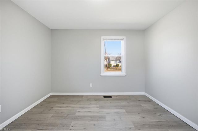 1831 Broadfield RD, Norfolk, VA 23503