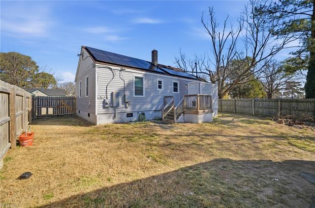 1831 Broadfield RD, Norfolk, VA 23503