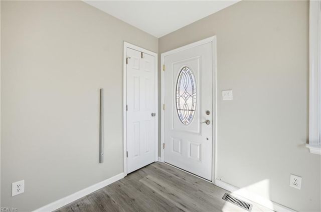 1831 Broadfield RD, Norfolk, VA 23503