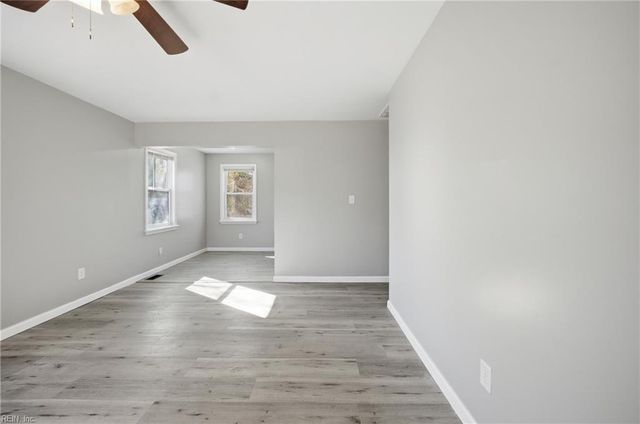 1831 Broadfield RD, Norfolk, VA 23503