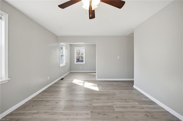 1831 Broadfield RD, Norfolk, VA 23503