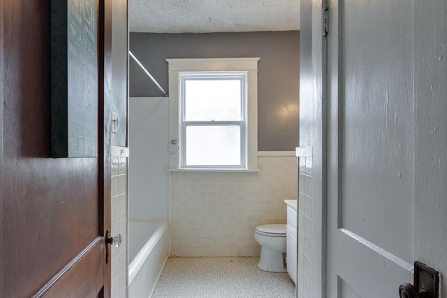 2405 FOREST AVE, Memphis, TN 38112