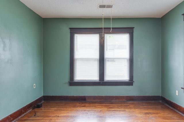 2405 FOREST AVE, Memphis, TN 38112