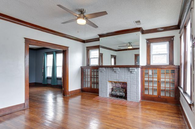 2405 FOREST AVE, Memphis, TN 38112