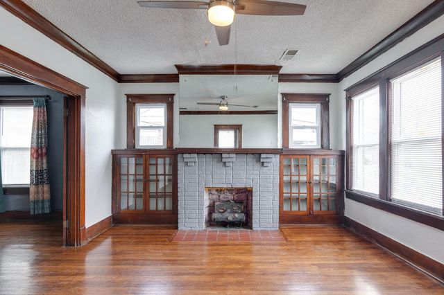 2405 FOREST AVE, Memphis, TN 38112