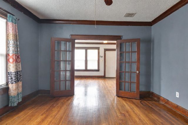 2405 FOREST AVE, Memphis, TN 38112