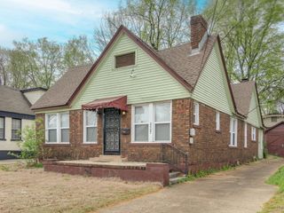 2405 FOREST AVE, Memphis, TN 38112