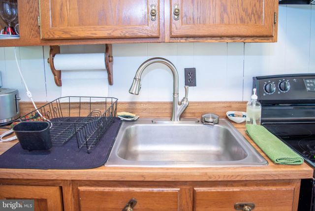 78 VALLEY VIEW RD, Lost City, WV 26810