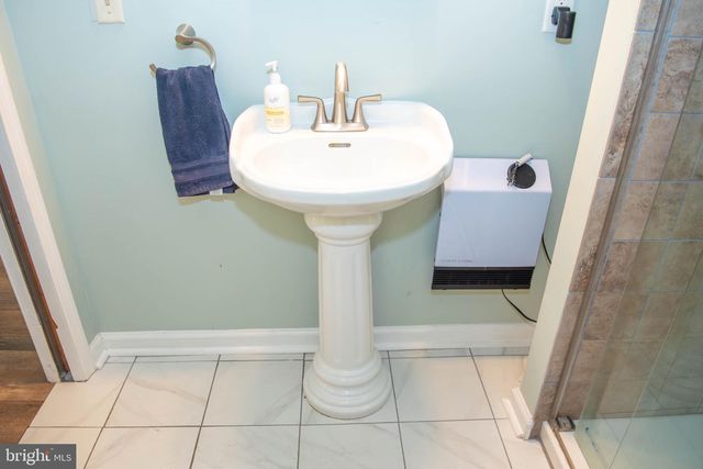 78 VALLEY VIEW RD, Lost City, WV 26810