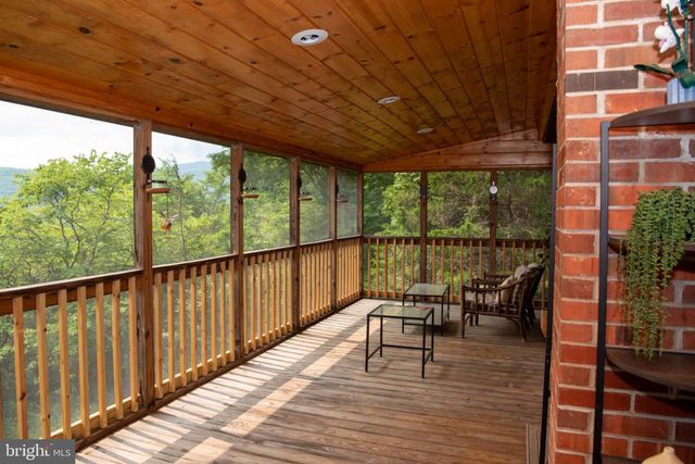 78 VALLEY VIEW RD, Lost City, WV 26810