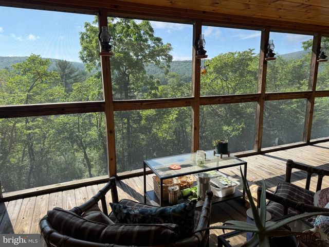 78 VALLEY VIEW RD, Lost City, WV 26810