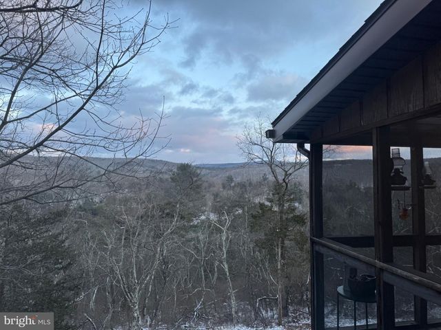 78 VALLEY VIEW RD, Lost City, WV 26810