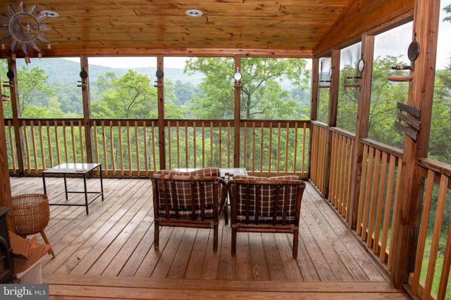 78 VALLEY VIEW RD, Lost City, WV 26810