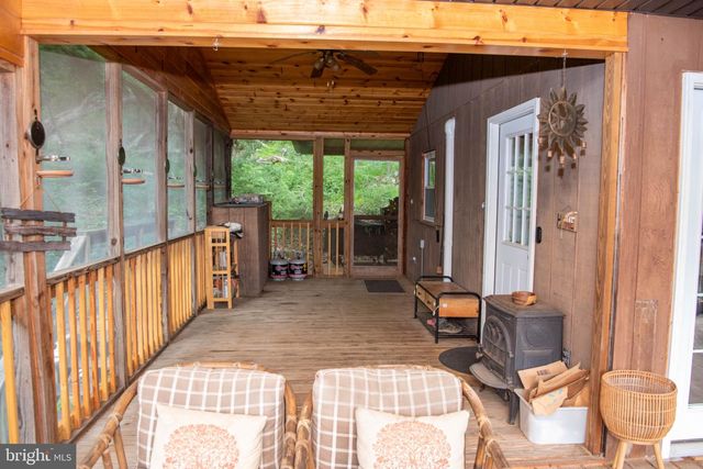 78 VALLEY VIEW RD, Lost City, WV 26810