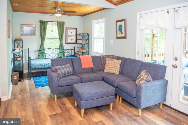 78 VALLEY VIEW RD, Lost City, WV 26810