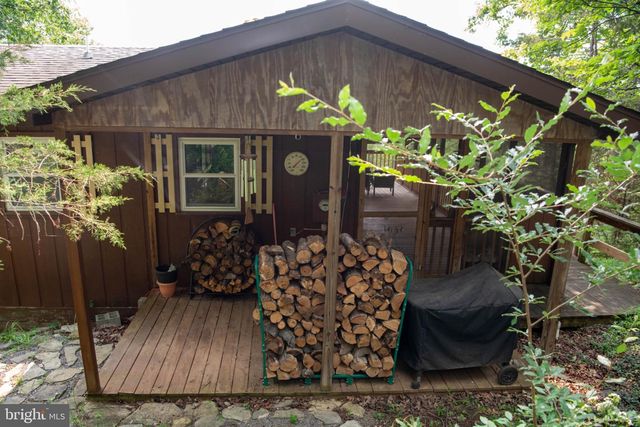 78 VALLEY VIEW RD, Lost City, WV 26810