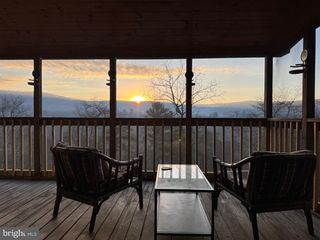 78 VALLEY VIEW RD, Lost City, WV 26810