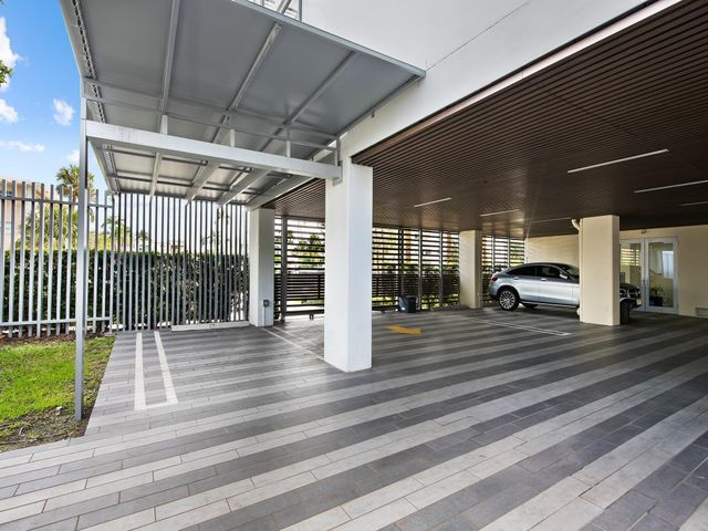 41 Isle Of Venice Drive 402, Fort Lauderdale, FL 33301