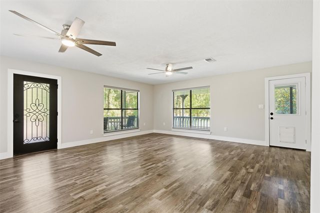 94 Gov Bell Drive, Point Blank, TX 77364