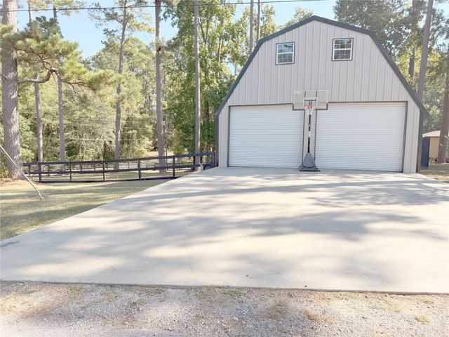 94 Gov Bell Drive, Point Blank, TX 77364