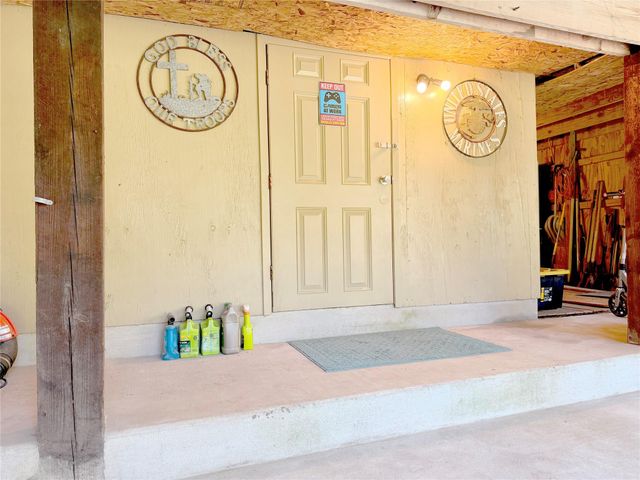 94 Gov Bell Drive, Point Blank, TX 77364