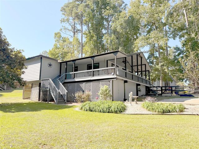 94 Gov Bell Drive, Point Blank, TX 77364