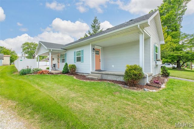 509 Pearl Street, Godfrey, IL 62035