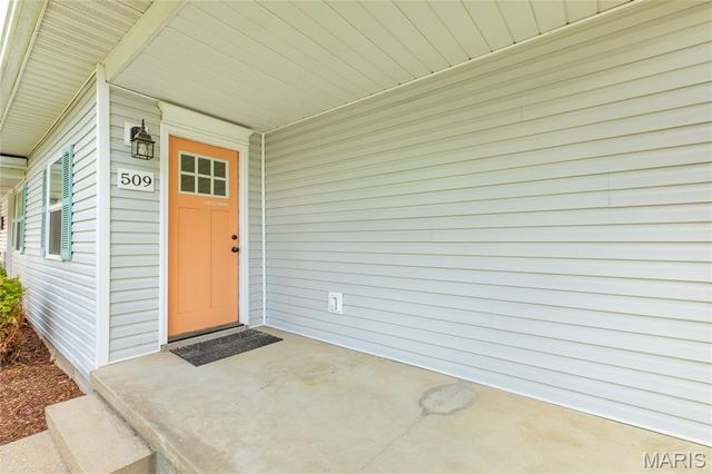 509 Pearl Street, Godfrey, IL 62035