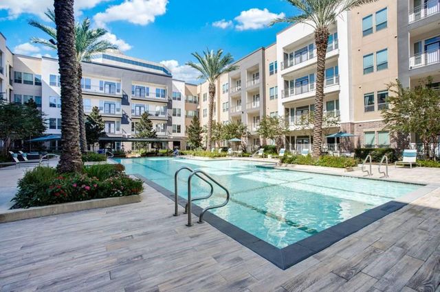 935 N Wilcrest 2051, Houston, TX 77079