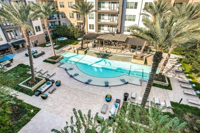 935 N Wilcrest 2051, Houston, TX 77079