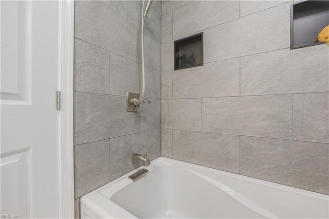 1629 Kitimal DR, Virginia Beach, VA 23454