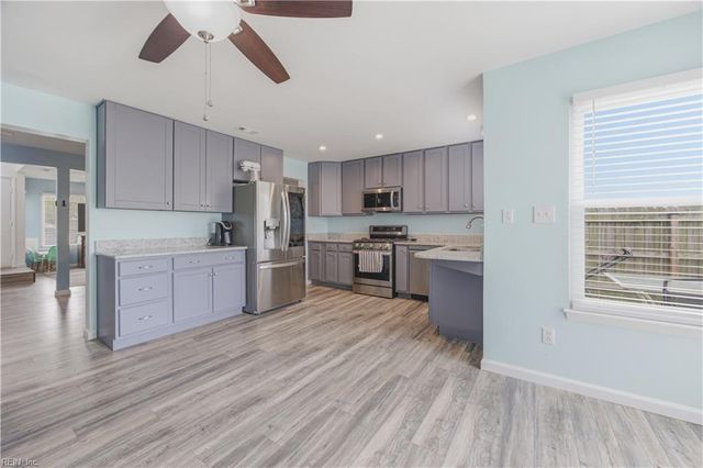 1629 Kitimal DR, Virginia Beach, VA 23454