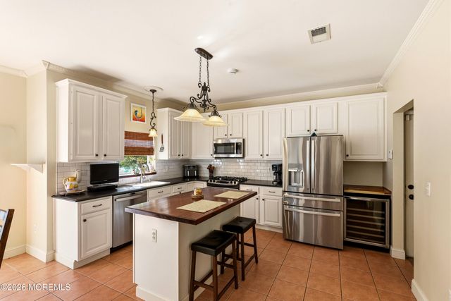 7 Arboretum Drive, Jackson, NJ 08527