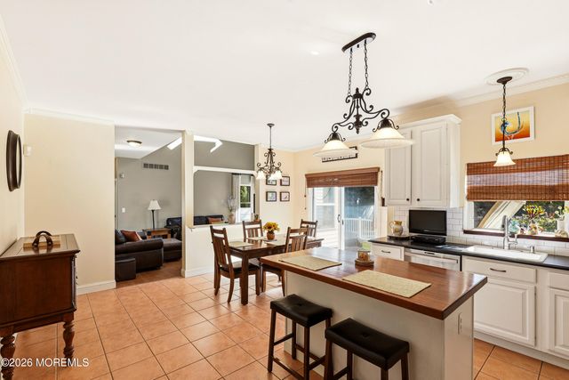 7 Arboretum Drive, Jackson, NJ 08527