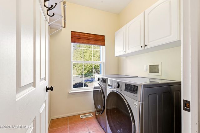 7 Arboretum Drive, Jackson, NJ 08527