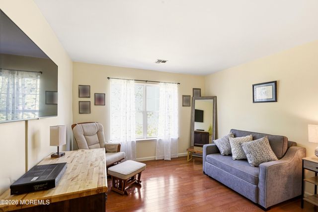 7 Arboretum Drive, Jackson, NJ 08527