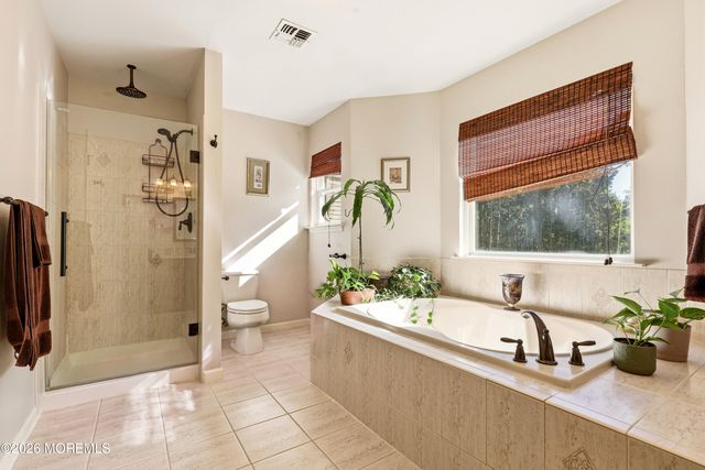 7 Arboretum Drive, Jackson, NJ 08527