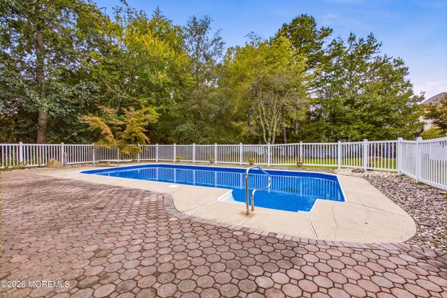 7 Arboretum Drive, Jackson, NJ 08527
