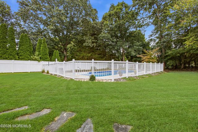 7 Arboretum Drive, Jackson, NJ 08527