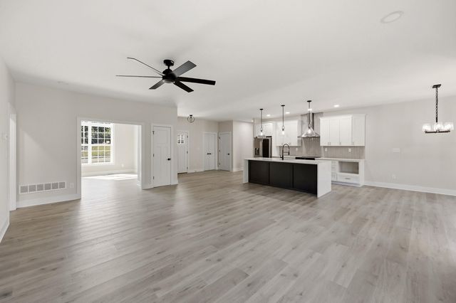 263 Harbor Village Drive, Georgetown, KY 40324