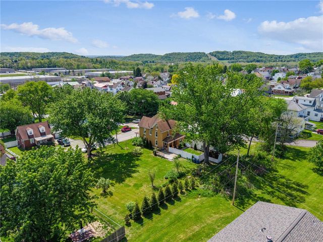 403 N 6th Street, Youngwood, PA 15697