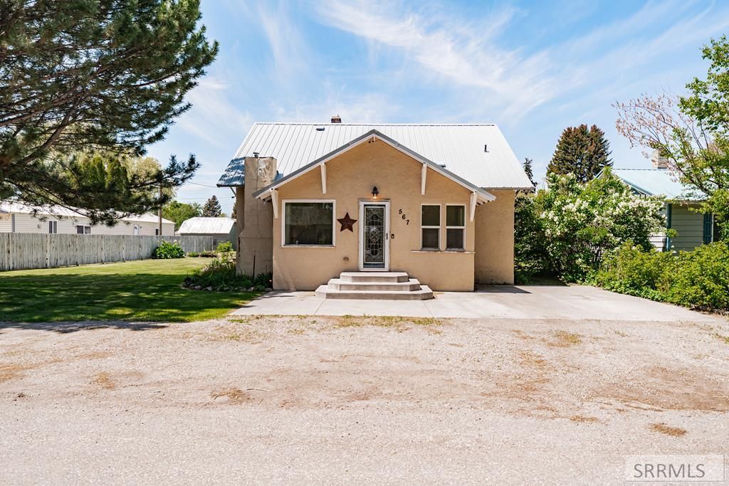 567 2nd E, Ririe, ID 83443