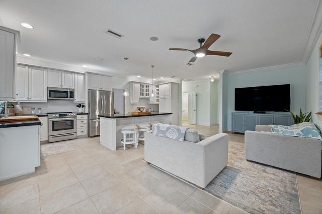 148 Scarborough Terrace, Wellington, FL 33414