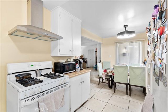 13280 Winfield, Panorama City, CA 91402