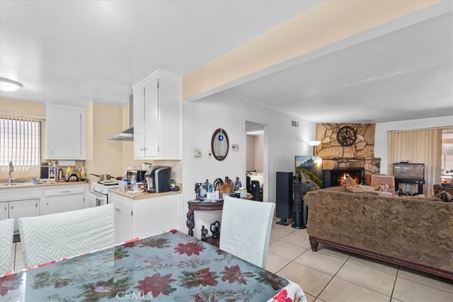 13280 Winfield, Panorama City, CA 91402