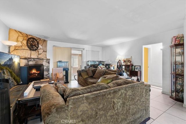 13280 Winfield, Panorama City, CA 91402