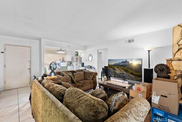 13280 Winfield, Panorama City, CA 91402