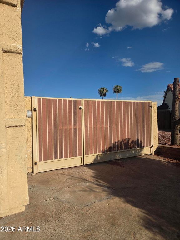 10415 N 63rd Drive, Glendale, AZ 85302 — photo 3